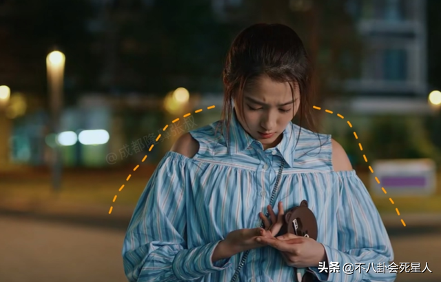 古装女星施法姿势,关晓彤是“五毛钱特效”,杨幂被赞演技爆棚!_腾讯新闻 古装女星施法姿势,关晓彤是“五毛钱特效”,杨幂被赞演技爆棚!_腾讯新闻