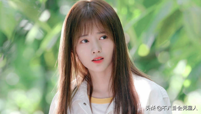 古装女星施法姿势,关晓彤是“五毛钱特效”,杨幂被赞演技爆棚!_腾讯新闻 古装女星施法姿势,关晓彤是“五毛钱特效”,杨幂被赞演技爆棚!_腾讯新闻