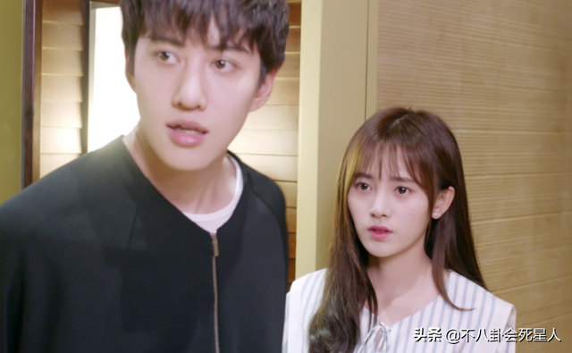 古装女星施法姿势,关晓彤是“五毛钱特效”,杨幂被赞演技爆棚!_腾讯新闻 古装女星施法姿势,关晓彤是“五毛钱特效”,杨幂被赞演技爆棚!_腾讯新闻