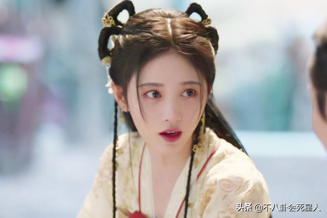 古装女星施法姿势,关晓彤是“五毛钱特效”,杨幂被赞演技爆棚!_腾讯新闻 古装女星施法姿势,关晓彤是“五毛钱特效”,杨幂被赞演技爆棚!_腾讯新闻