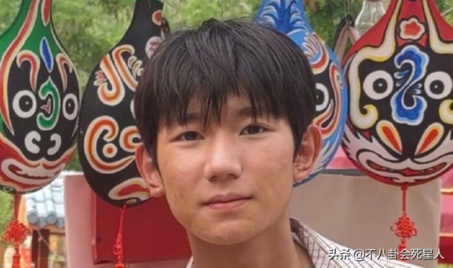 古装女星施法姿势,关晓彤是“五毛钱特效”,杨幂被赞演技爆棚!_腾讯新闻 古装女星施法姿势,关晓彤是“五毛钱特效”,杨幂被赞演技爆棚!_腾讯新闻