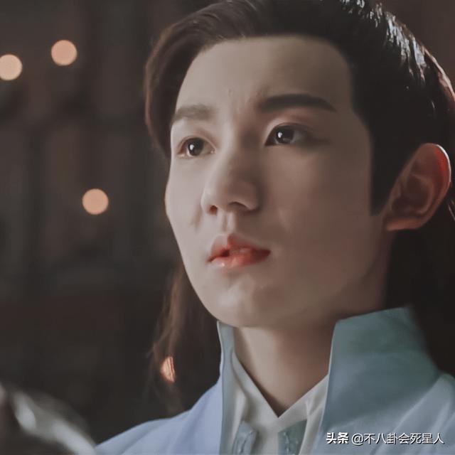 古装女星施法姿势,关晓彤是“五毛钱特效”,杨幂被赞演技爆棚!_腾讯新闻 古装女星施法姿势,关晓彤是“五毛钱特效”,杨幂被赞演技爆棚!_腾讯新闻