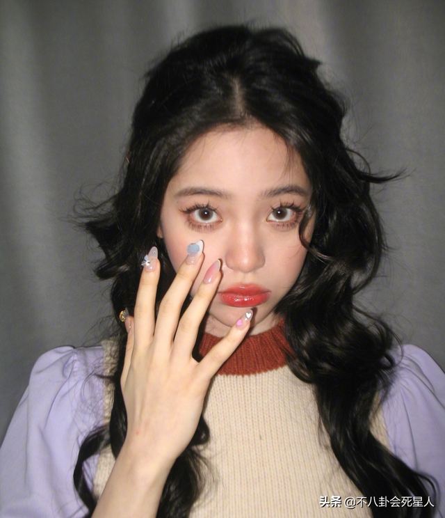 古装女星施法姿势,关晓彤是“五毛钱特效”,杨幂被赞演技爆棚!_腾讯新闻 古装女星施法姿势,关晓彤是“五毛钱特效”,杨幂被赞演技爆棚!_腾讯新闻