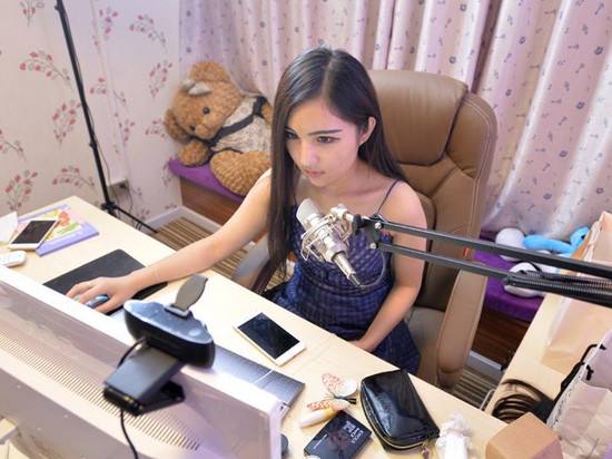 包含熊猫tv刷礼物_熊猫tv星颜刷礼物等级_斗鱼tv刷礼物的词条