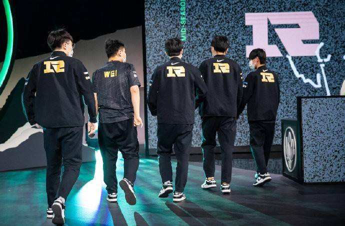 陀螺电竞周报丨拳头宣布MSI赛事RNG三场小组赛重赛；快手发布《关于进一步规范直播机构运营管理行为的公告》_未成年人_沐瞳_拳头的简单介绍