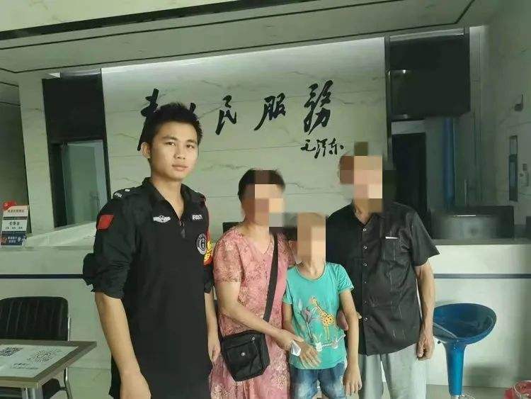 曝光！萍乡数百名学生被骗后，该公司再出新骗局！已有不少市民上当……_腾讯新闻的简单介绍