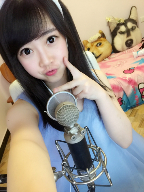 关于斗鱼女主播阿怡直播代打证据-@LOL小鸿,游戏,moba游戏,好看视频的信息