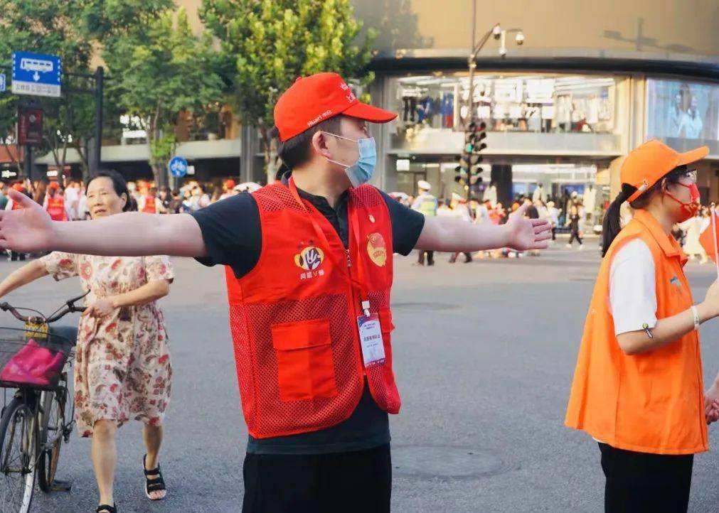 【国庆撸毛】省2600+赚10000！一旦够格，权益好到爆炸…-E旅行网-点点新媒体的简单介绍