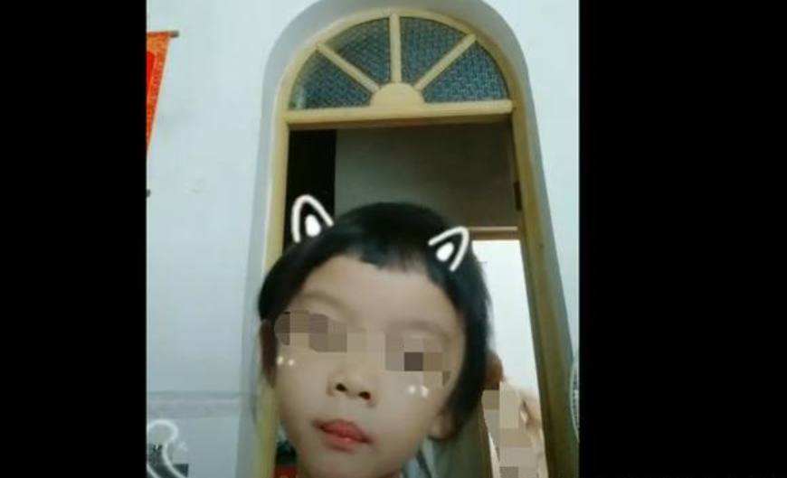 包含妈妈在家刷抖音视频的词条