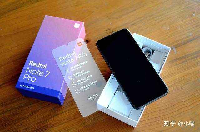 包含高刷手机白菜价：1399元买120Hz刷新率屏_Redmi的词条