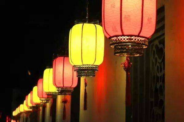 100块吃够2天！金庸舍不得走的湖州，按这个清单尝一遍吧！_汤包的简单介绍