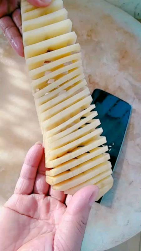 这个刀法老板说了一个赞给涨五毛钱的工资，我想要888个赞不知有没有-度小视的简单介绍