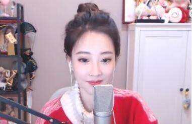 盘点斗鱼三大美女主播的成名曲!这首歌刷多少礼物都不会听到了的简单介绍 盘点斗鱼三大美女主播的成名曲!这首歌刷多少礼物都不会听到了的简单介绍