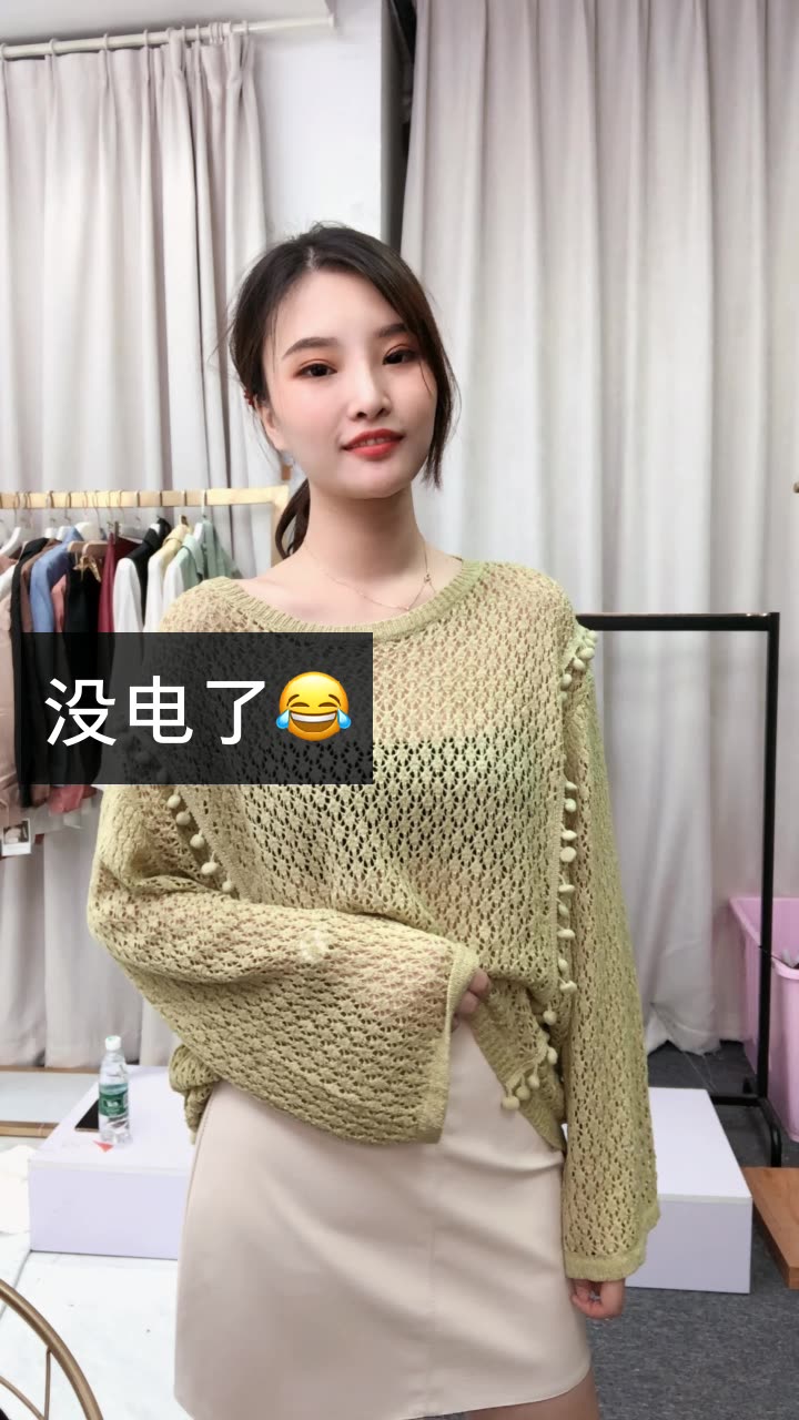 小琳代网刷快手_快手网红晓琳被车撞死